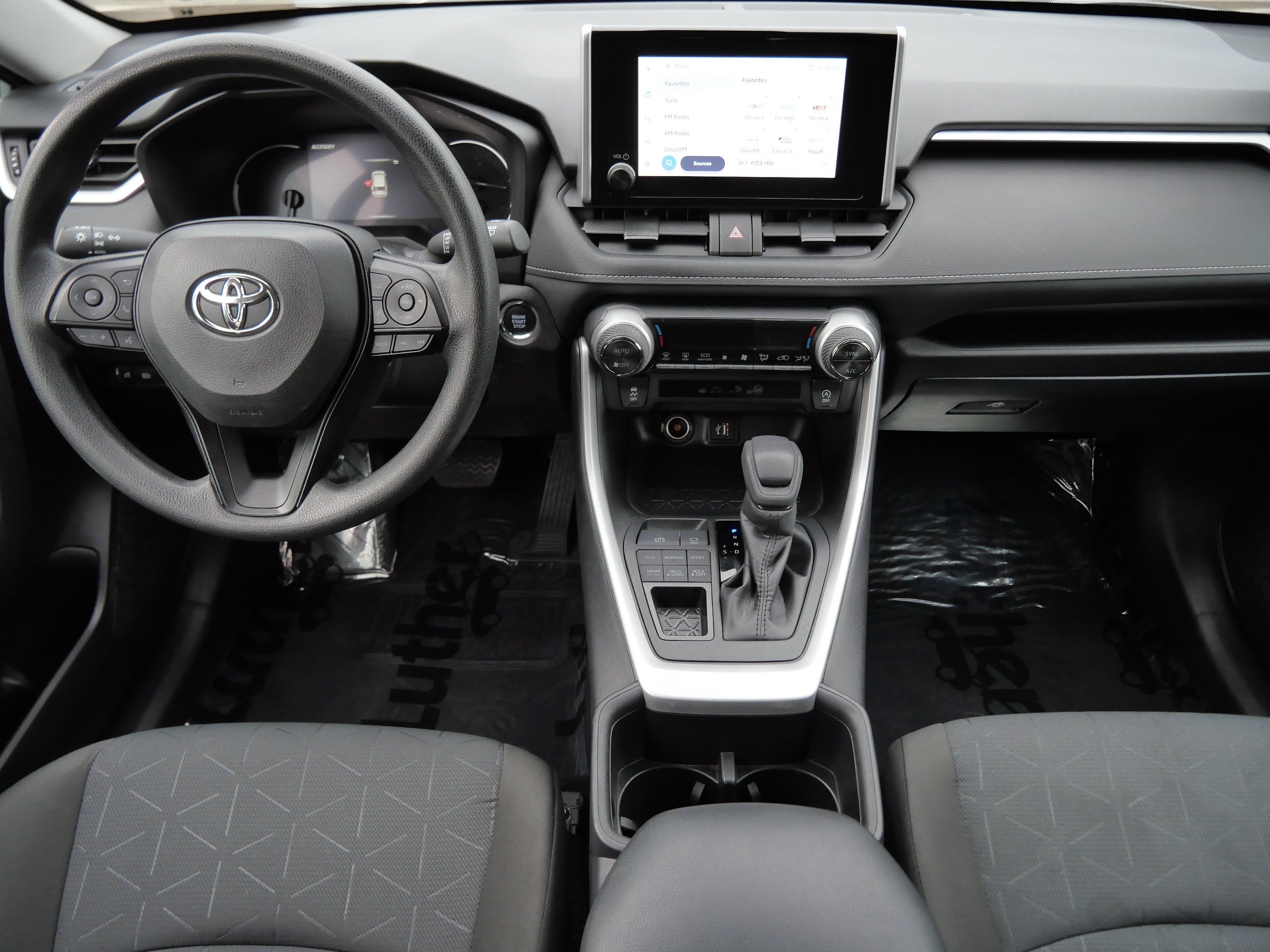 Certified 2025 Toyota RAV4 XLE AWD/4WD image 11