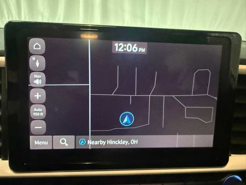 Used 2024 Hyundai Venue Limited image 33