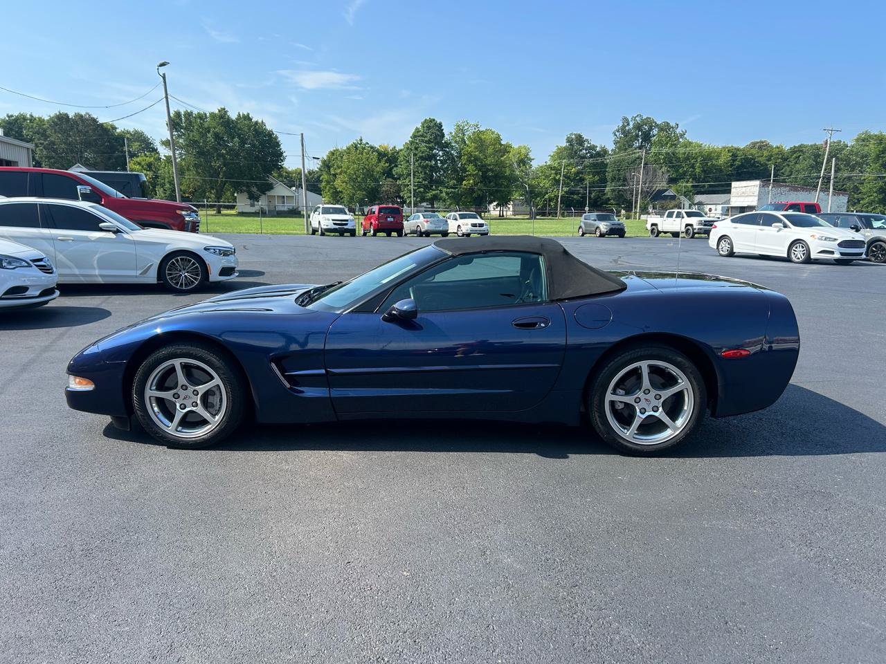 Used 2000 Chevrolet Corvette Convertible w/ Performance Handling Pkg RWD image 18