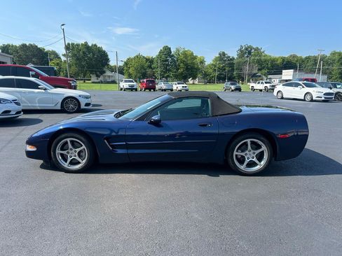 Used 2000 Chevrolet Corvette Convertible w/ Performance Handling Pkg RWD image 18