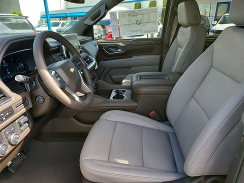 Used 2024 Chevrolet Tahoe LT w/ Luxury Package RWD image 11