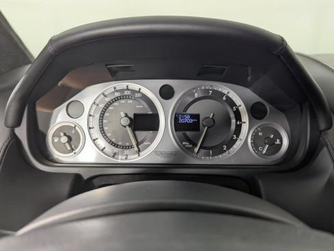 Used 2015 Aston Martin DB9 Coupe RWD image 15