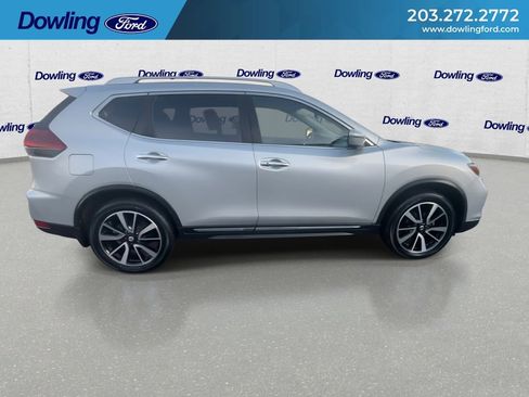 Used 2018 Nissan Rogue SL w/ Premium Package image 9