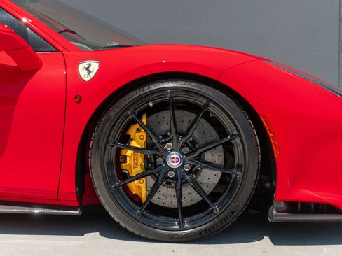 Used 2019 Ferrari 488 Pista Coupe RWD image 41
