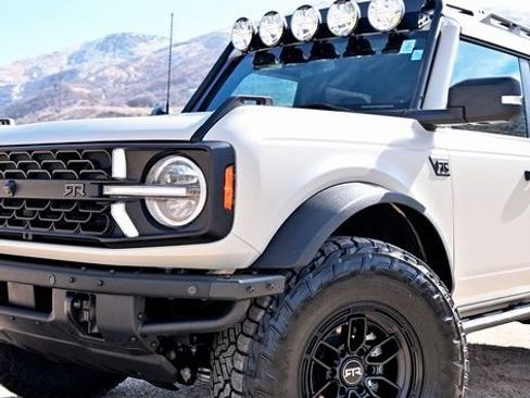 New 2025 Ford Bronco Badlands AWD/4WD image 18