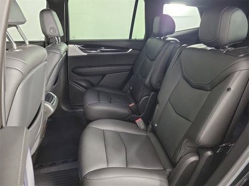 Certified 2023 Cadillac XT6 Premium Luxury w/ Technology Package image 12