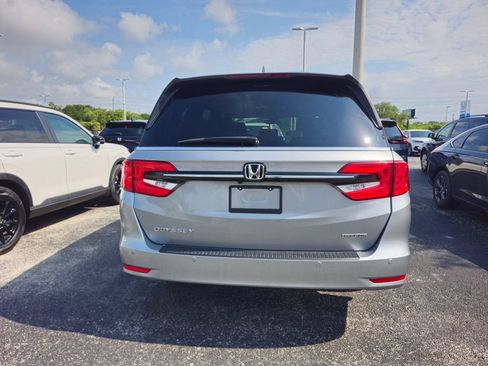 Used 2023 Honda Odyssey Touring image 3
