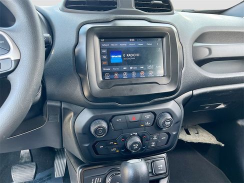 Used 2021 Jeep Renegade Sport image 13