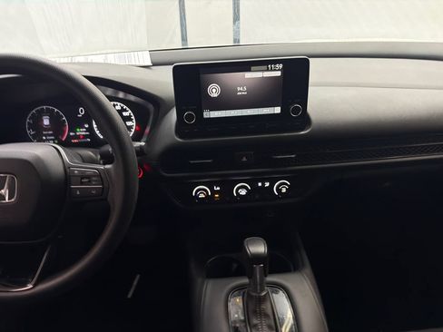 Used 2023 Honda HR-V LX image 27