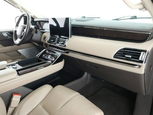 Used 2022 Lincoln Navigator Reserve w/ Equipment Group 201A image 24
