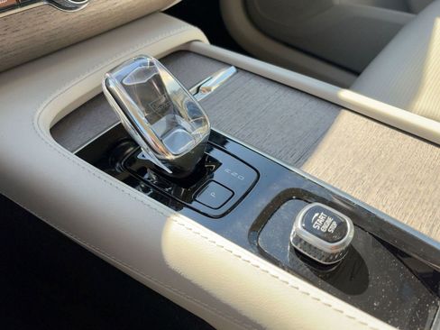 Certified 2023 Volvo XC90 B6 Ultimate w/ Lounge Package image 24