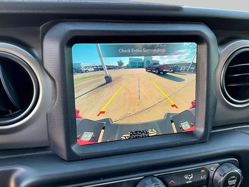 Used 2021 Jeep Gladiator Sport AWD/4WD image 24