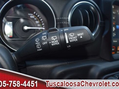 Used 2023 Jeep Wrangler Unlimited Sahara w/ Cold Weather Group AWD/4WD image 33
