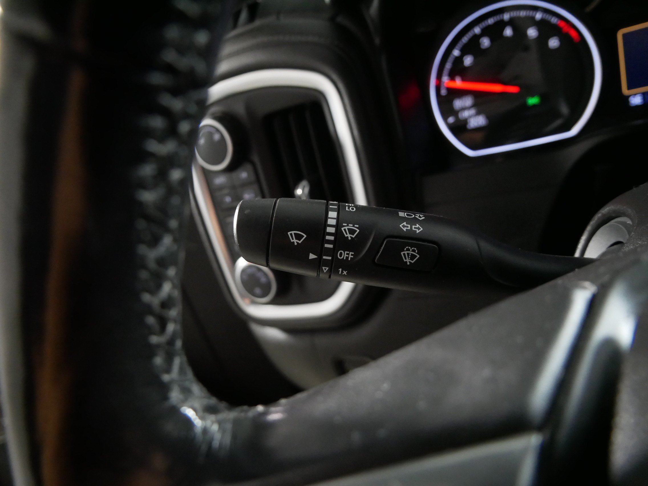Used 2019 Chevrolet Silverado 1500 LT w/ All-Star Edition AWD/4WD image 32