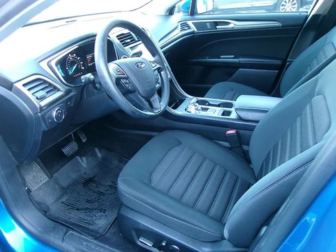 Used 2019 Ford Fusion SE AWD/4WD image 5