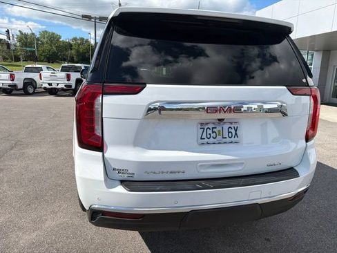 Used 2024 GMC Yukon SLT w/ SLT Luxury Package AWD/4WD image 25