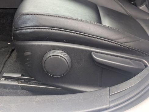 Used 2024 MAZDA MAZDA3 s FWD image 19