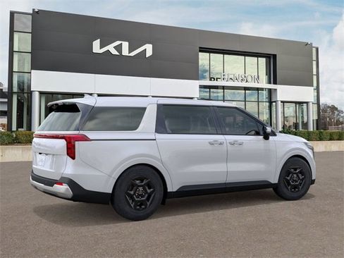 New 2026 Kia Carnival LX image 7