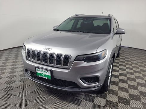 Used 2021 Jeep Cherokee Latitude FWD image 15