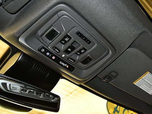 Used 2024 GMC Sierra 2500 Denali AWD/4WD image 27