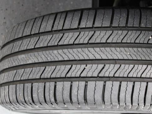 Used 2021 Lexus RX 450h AWD w/ Premium Package image 96