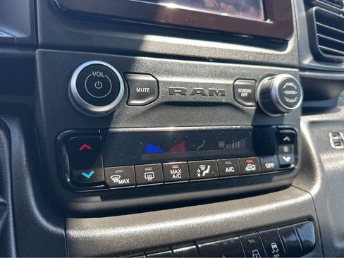 Used 2023 RAM ProMaster 3500 FWD image 25