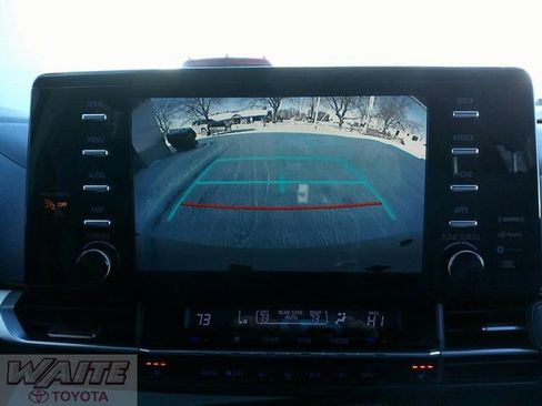 Used 2021 Toyota Sienna XLE w/ XLE Plus Package image 17