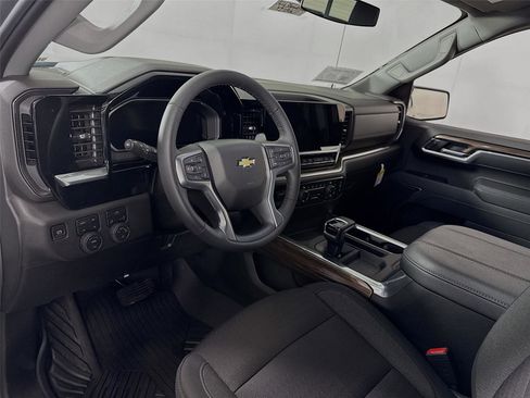 New 2026 Chevrolet Silverado 1500 LT image 4