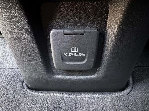 Used 2023 Chevrolet Equinox Premier AWD/4WD image 15
