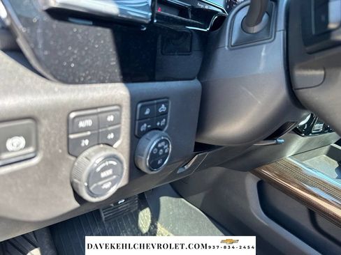 Used 2025 Chevrolet Silverado 1500 LT Trail Boss w/ LT Trail Boss Premium Package AWD/4WD image 13