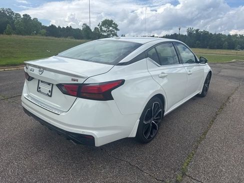 Used 2023 Nissan Altima 2.5 SR FWD image 4