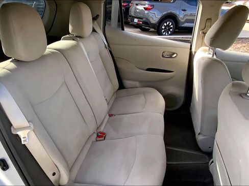 Used 2012 Nissan Leaf SL image 19