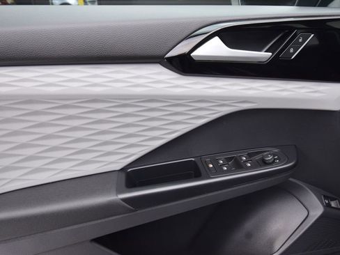 Used 2023 Volkswagen Taos S image 25