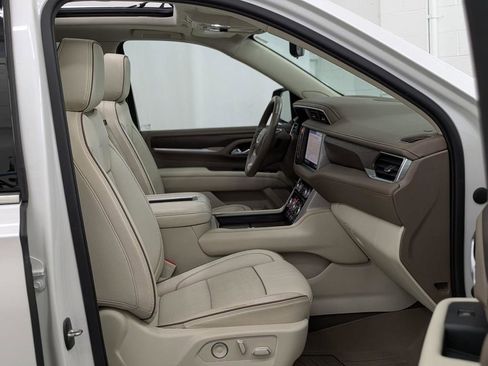 Used 2021 GMC Yukon Denali w/ Denali Premium Package image 42
