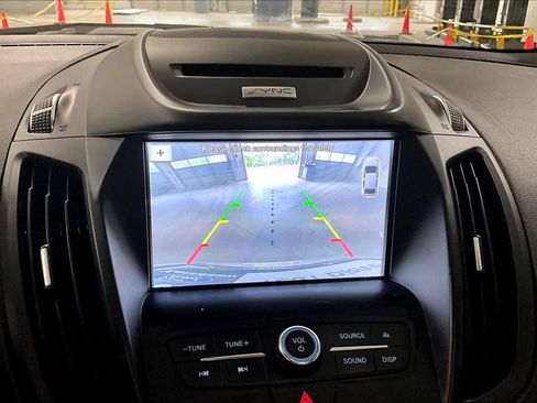Used 2017 Ford Escape SE w/ Equipment Group 201A AWD/4WD image 28