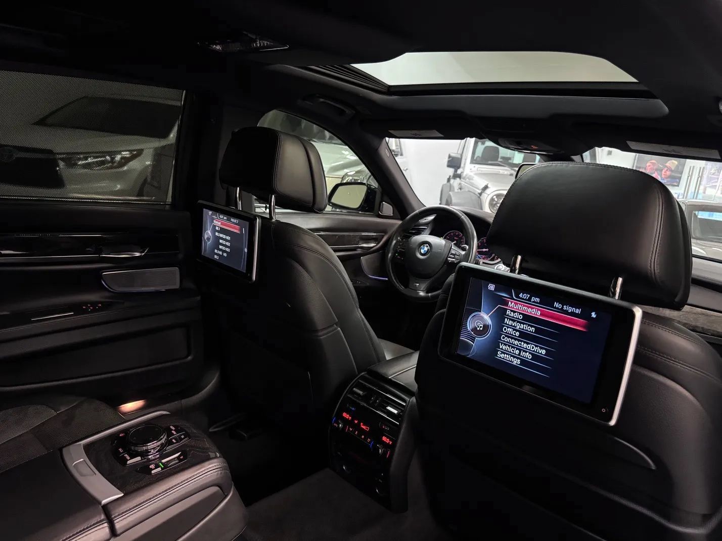 Used 2014 BMW 750Li RWD image 18