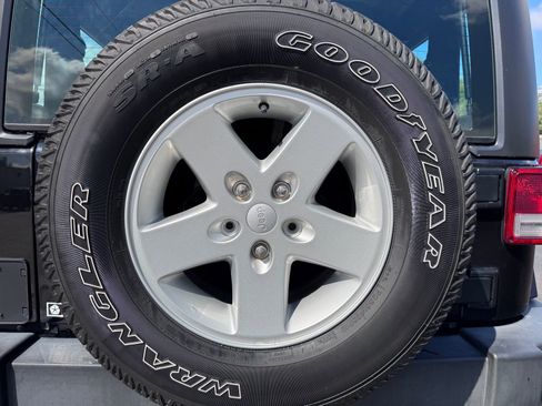 Used 2017 Jeep Wrangler Sport w/ Quick Order Package 24S image 28