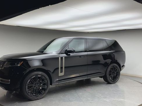New 2026 Land Rover Range Rover Long Wheelbase SE AWD/4WD image 6