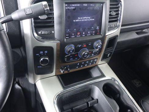 Used 2018 RAM 2500 Laramie w/ Convenience Group image 15