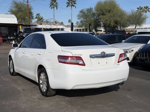 Used 2011 Toyota Camry XLE image 6