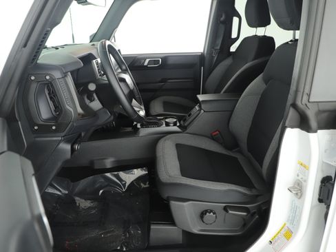 Used 2025 Ford Bronco Big Bend image 11