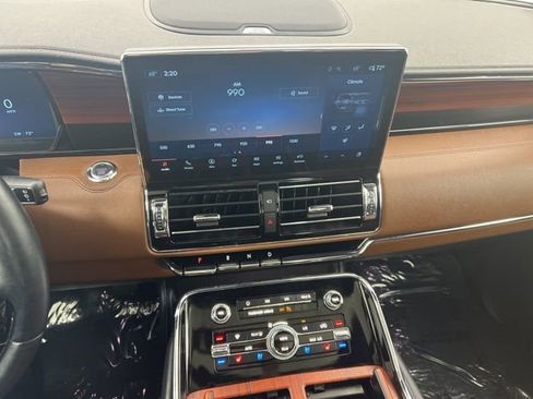 Certified 2023 Lincoln Navigator L Reserve AWD/4WD image 24