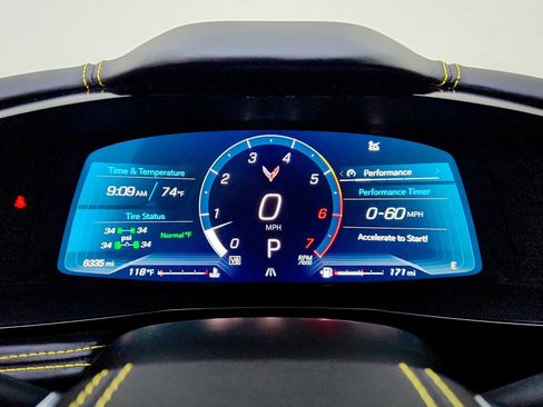 Used 2025 Chevrolet Corvette Stingray Premium Conv w/ Z51 Performance Package image 13