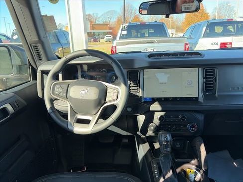 New 2025 Ford Bronco Badlands w/ Sasquatch Package image 14