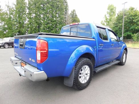Used 2015 Nissan Frontier SV w/ SV Value Truck Package AWD/4WD image 2