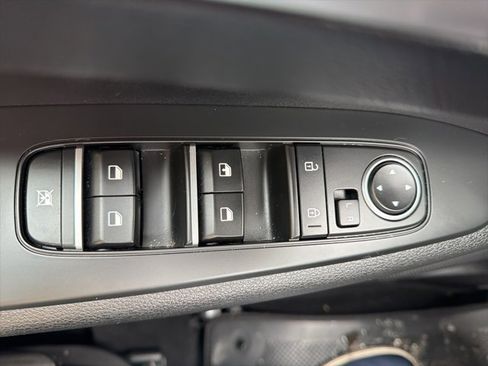 Certified 2023 Kia Forte LXS w/ LXS Technology Package image 17