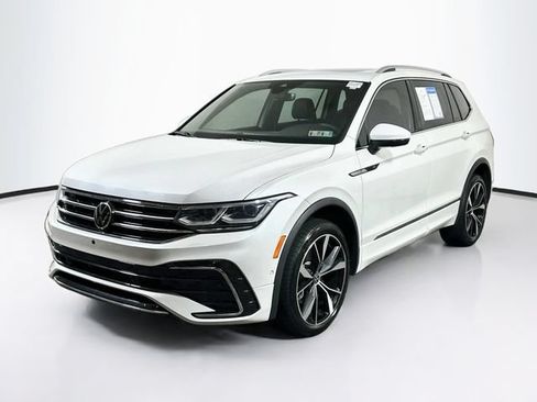 Used 2022 Volkswagen Tiguan SEL R-Line AWD/4WD image 3