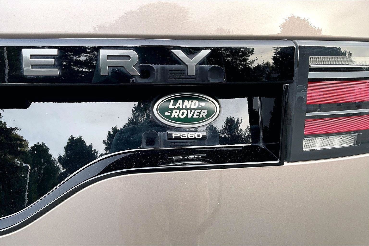 Used 2022 Land Rover Discovery HSE R-Dynamic AWD/4WD image 25