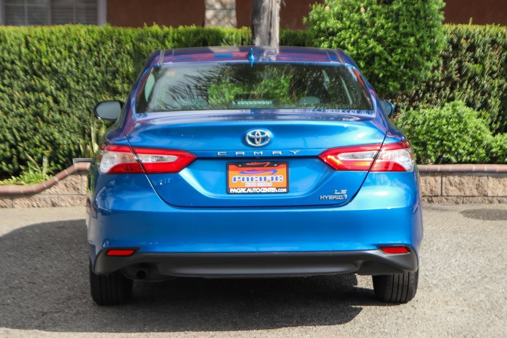 Used 2019 Toyota Camry LE FWD image 7