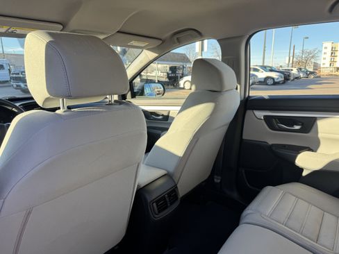 Used 2019 Honda CR-V LX image 14